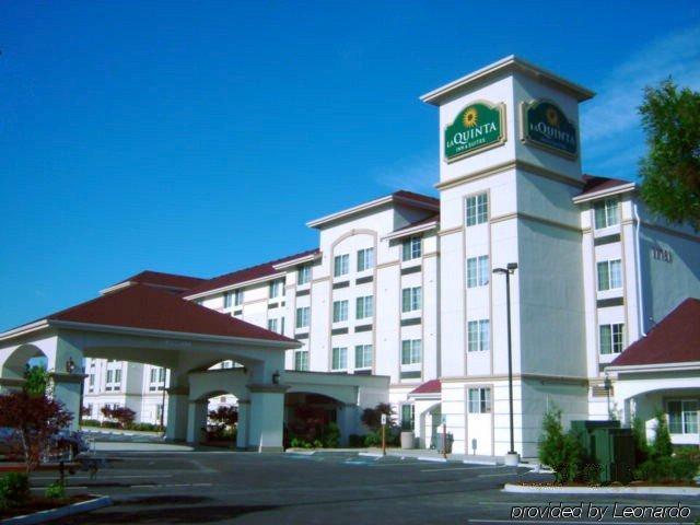 Holiday Inn Express & Suites Tacoma South - Lakewood By Ihg Exterior photo