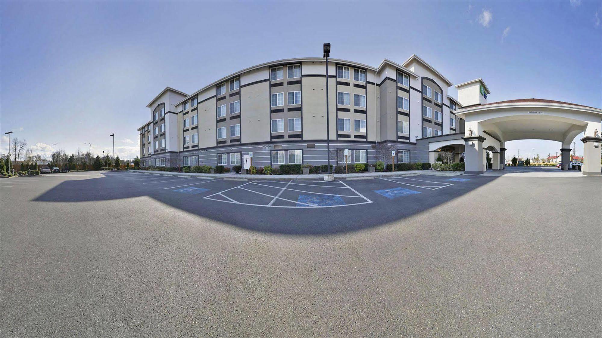 Holiday Inn Express & Suites Tacoma South - Lakewood By Ihg Exterior photo